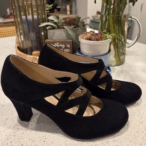 Life Stride Black Heels